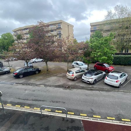 Superbe Appartement Au Calme Avec Parking Gratuit. Merignac  Exterior photo