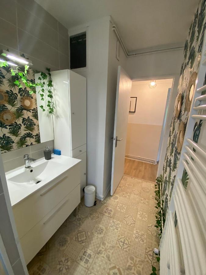 Superbe Appartement Au Calme Avec Parking Gratuit. Merignac  Exterior photo