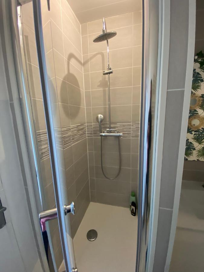 Superbe Appartement Au Calme Avec Parking Gratuit. Merignac  Exterior photo